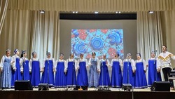 Жители села Бобровы Дворы посетили концерт ансамбля русской песни «Калина Красная»